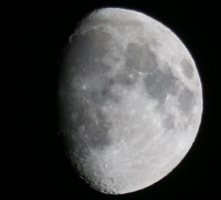 La Lune vue depuis l'ouest parisien le 21 octobre 2026 à 18H14 UTC